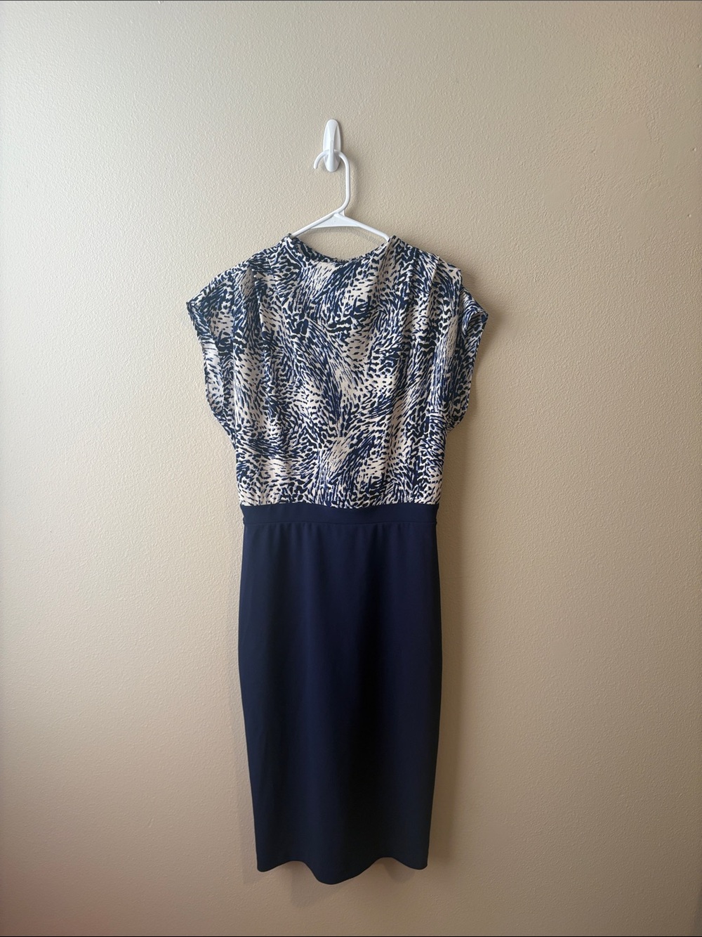 ✨Express Midi Dress✨